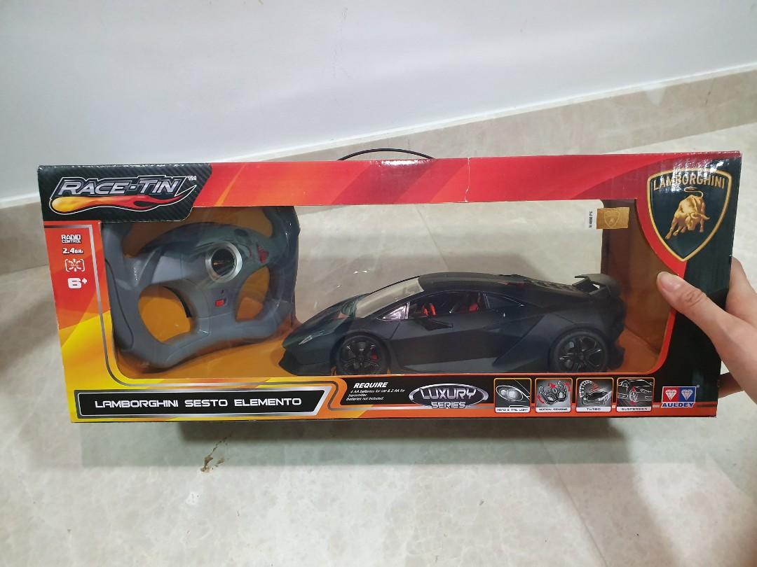 Remote Control Car Pristine Box Condition, Hobbies & Toys