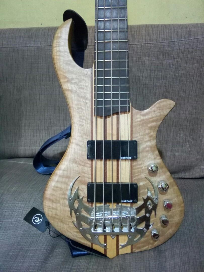 RJ Deluxe Bass Guitar 5String with 60W Bass Amplifier, Hobbies & Toys, Music & Media, CDs