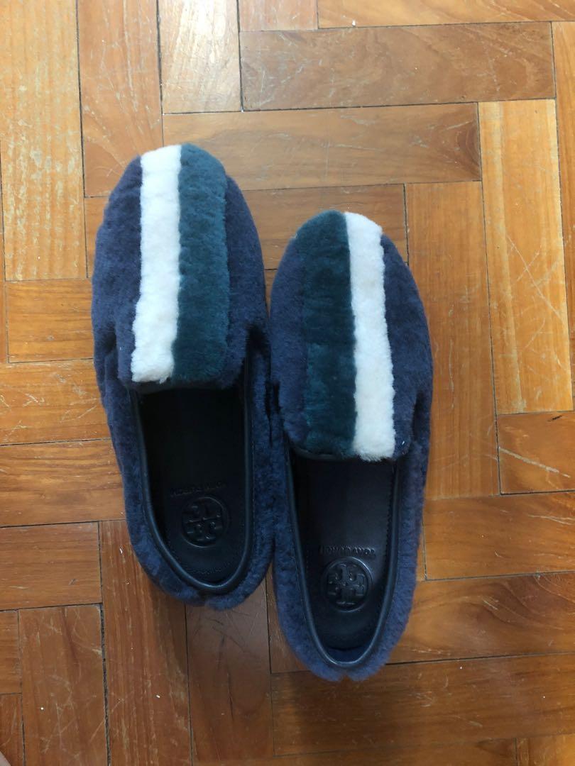 Tory Burch Fur shoes, Women's Fashion, Footwear, Loafers on Carousell