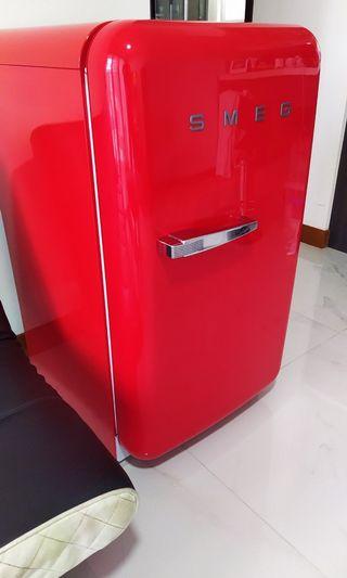 95% good condition SMEG 135L FAB10