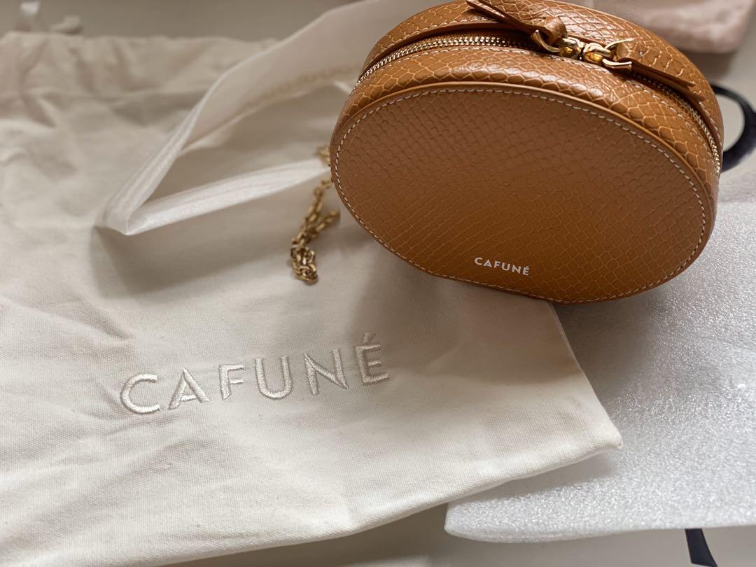 Cafune EGG CHAIN - CARAMEL 小包包, 女裝, 手袋及銀包, 長銀包- Carousell