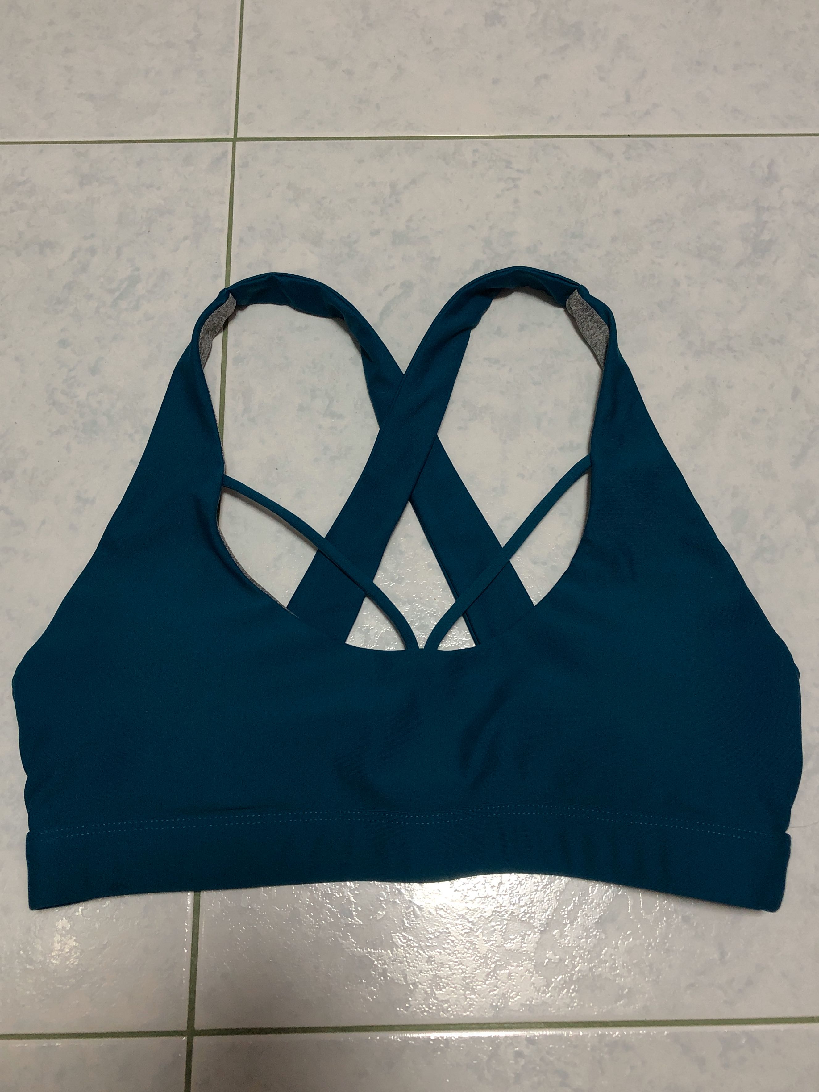 kelly green sports bra