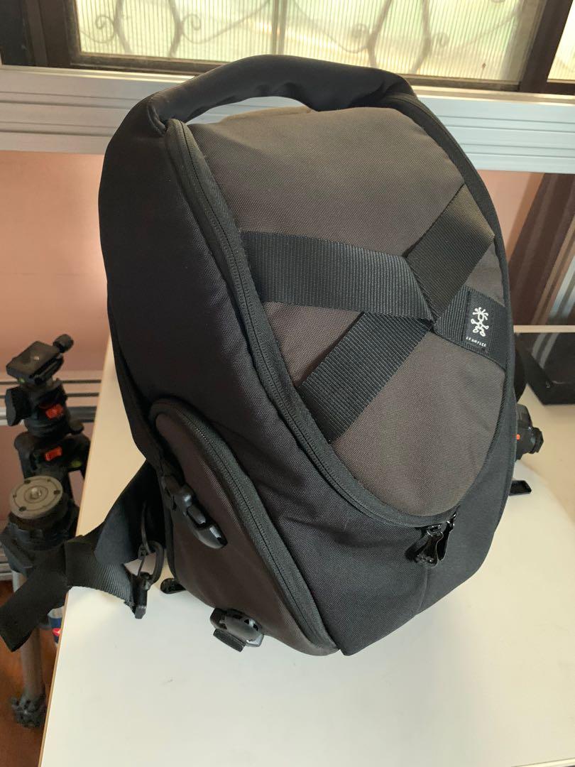 Crumpler sling camera bag (Category: Camera Bags & Carriers) located in Paranaque City. Submitted by olxph_567400526 (Listing ID 279528335, Image 1). Description: Only used once during a trip to Tokyo. Almost new. Original crumpler sling bag. Black.