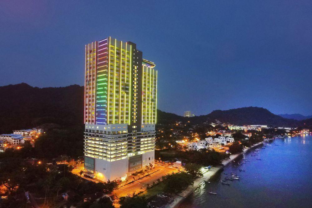 3d2n 4pax Lexis Suites Penang Executive Pool Suite Tickets Vouchers Gift Cards Vouchers On Carousell