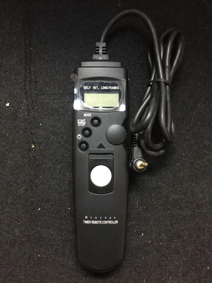 Timer Remote Control (Category: Lighting & Studio Equipment) located in Batu Berendam. Submitted by prelovedbymataaa (Listing ID 279601536, Image 2). Description: Tak pernah guna lagi, feel free to hit me up.