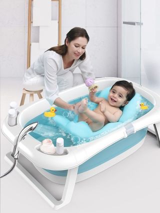 Puj Puj Flyte Compact Infant Bathtub, Baby Bathtub for Newborns and  Infants, Stylish Baby Bath Essentials for Home and Travel, 23.5 x 10.51 x  1.5 inches, White