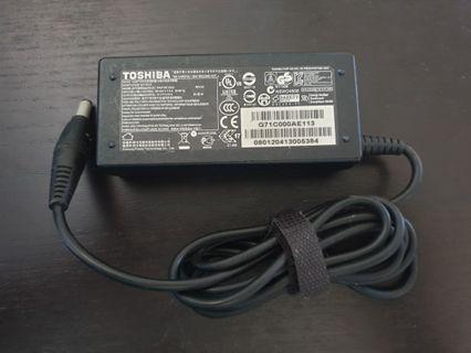 Toshiba Laptop Power Adapter Charger 65W PA3714E-1AC3