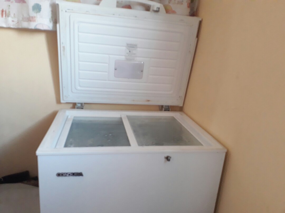 Condura 7 cu hotsell ft chest freezer