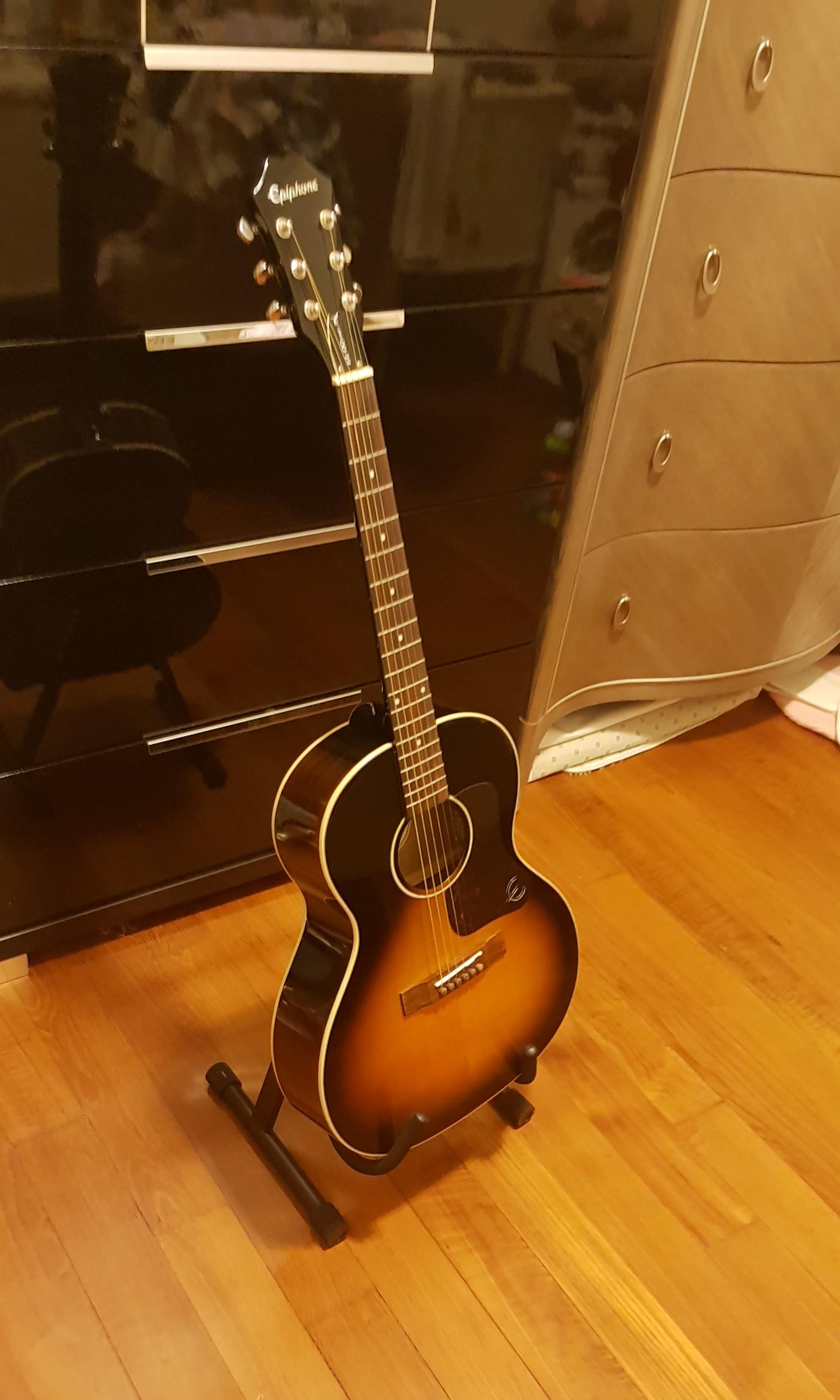 Epiphone El 00 Acoustic Electric Hobbies Toys Music Media Musical Instruments On Carousell