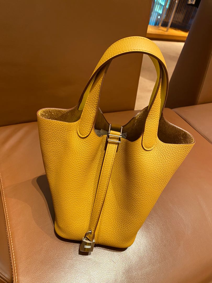 Picotin Yellow 2024 favors
