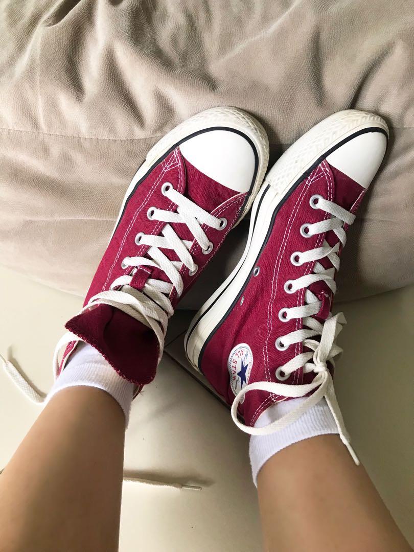 Maroon hotsell converse tumblr