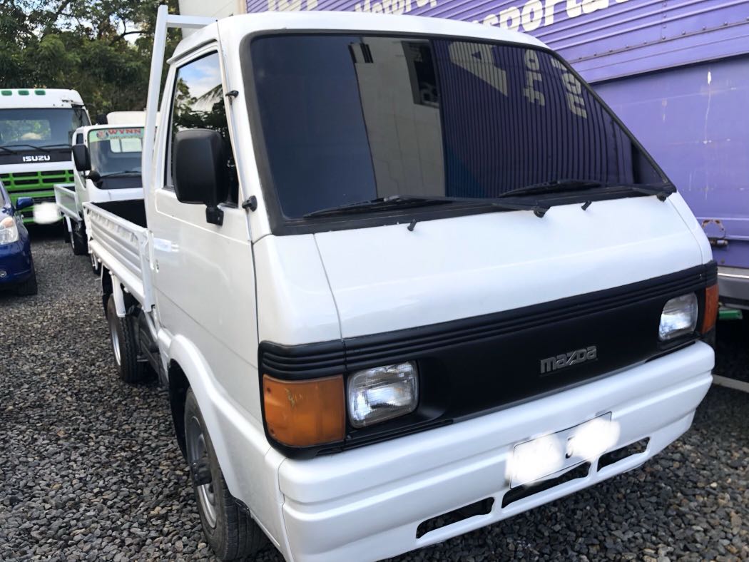 Автомобиль mazda bongo