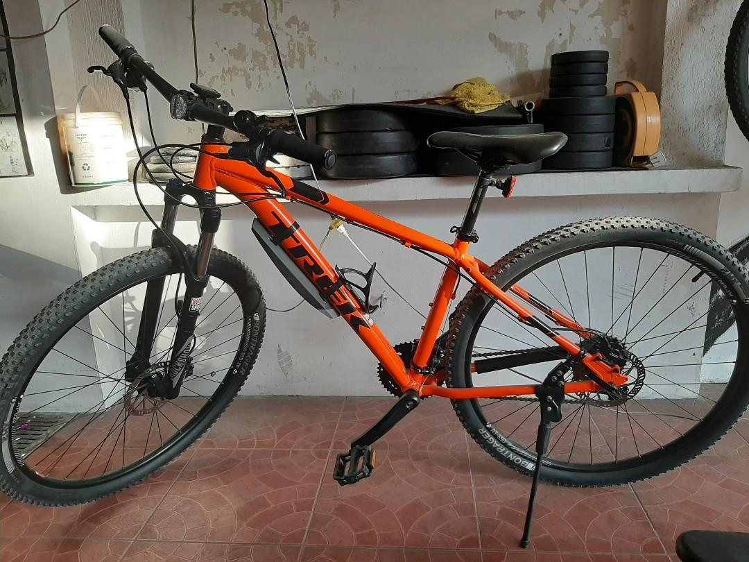 Trek 6200 mountain bike on sale