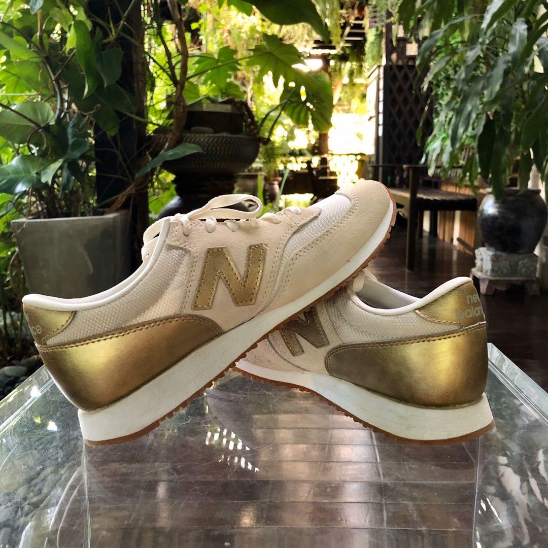 Gold fashion top sneakers