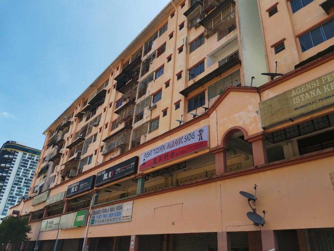 Rent Grd Floor Shop At Putra Ria Bandar Putra Permai Seri Kembangan Property Rentals On Carousell