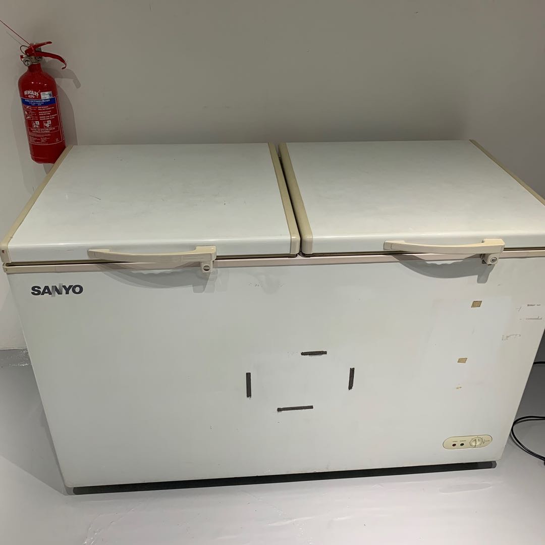 Sanyo chest freezer, Everything Else on Carousell