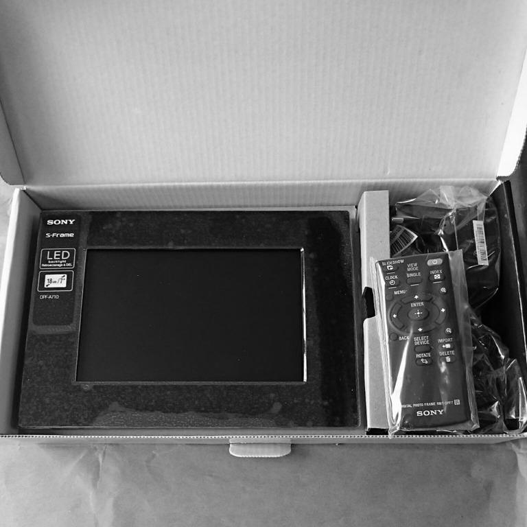 SONY Digital Photo Frame S-Frame, Furniture & Home Living, Home Decor ...