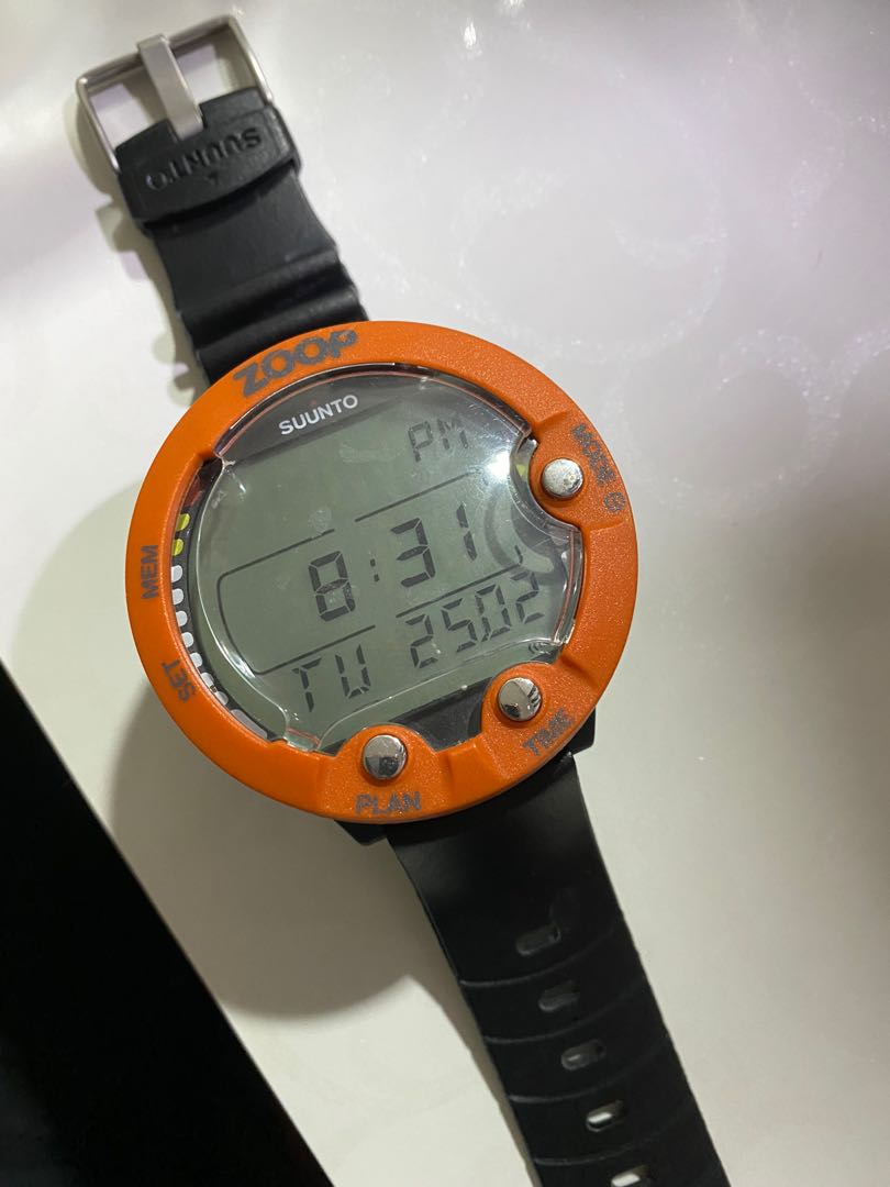 Suunto zoop dive computer, Sports Equipment, Sports & Games, Water