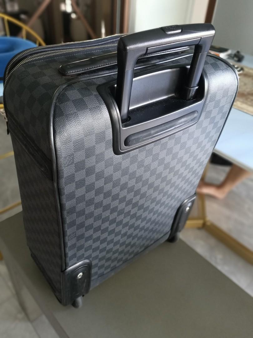 LOUIS VUITTON Lightweight Pegasus 55 business suitcase …