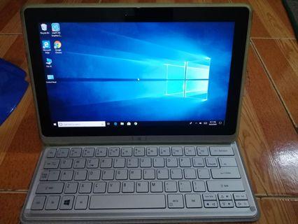 Acer icona w701 touch screen laptop