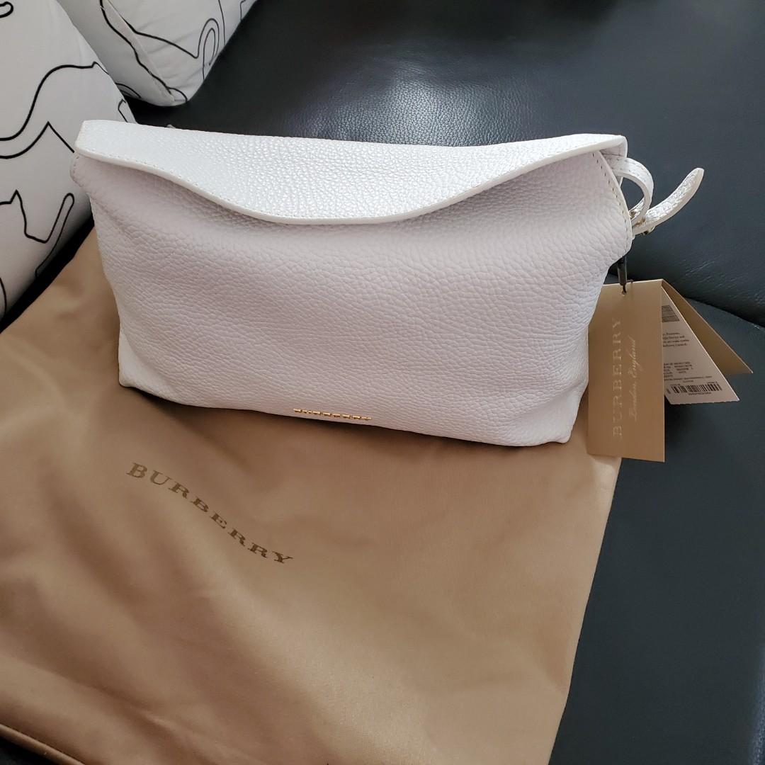 BURBERRY London Grainy Leather Small Leah