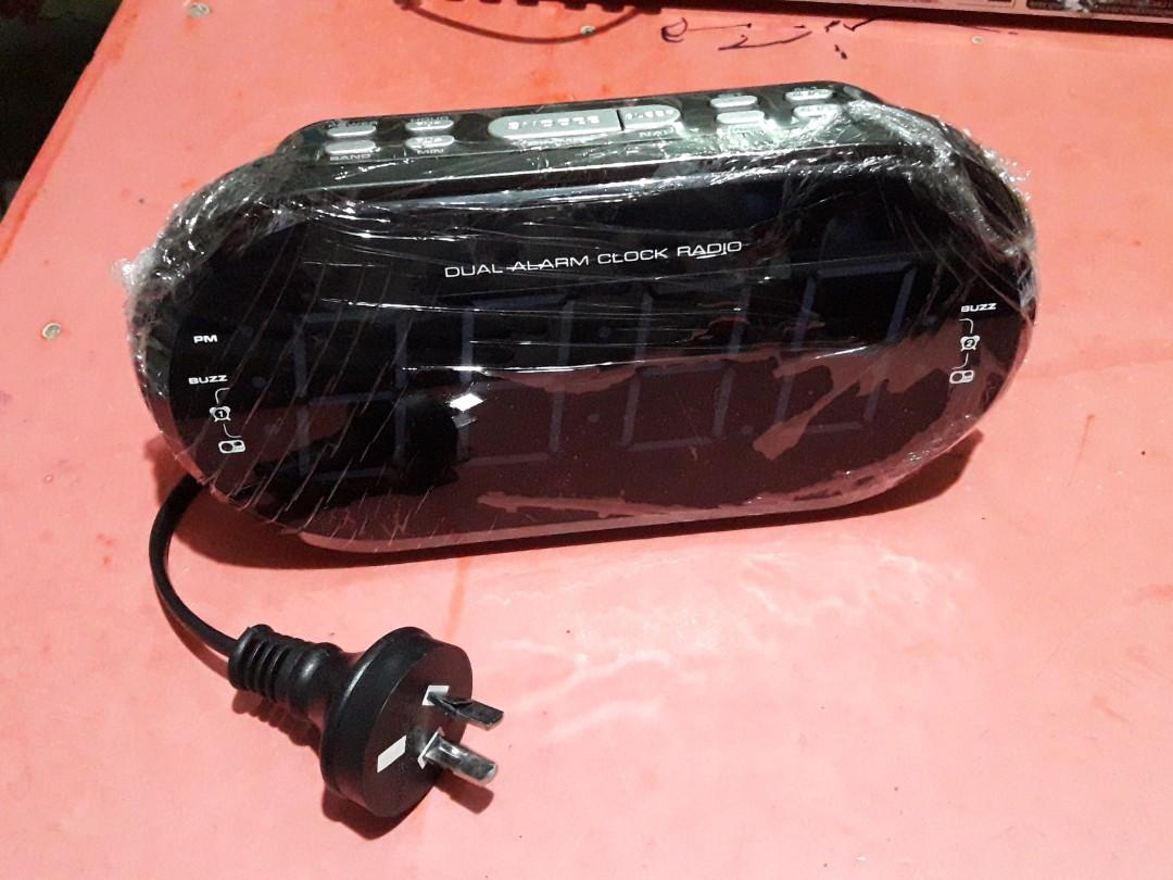 Clock radio (Category: Clocks) located in Las Pinas. Submitted by jaziyah4 (Listing ID 279889379, Image 2). Description: like new. big display clock radio. 220v.
