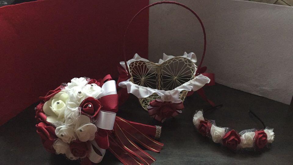 Entourage flowers (Category: Flowers & Bouquets) located in Taytay. Submitted by kylebern (Listing ID 279922833, Image 1). Description: For sale: Made to order flower foam entourage flowers Mini bouquet -6.5x9” Flower basket Flower headband Can be customized according to your motif! Looking fresh flowers that you can keep forever😍 Pm for inquiries😊 Visit my page and follow me for more items Happy shopping #bridalgown #weddinggown #weddingshoes 
