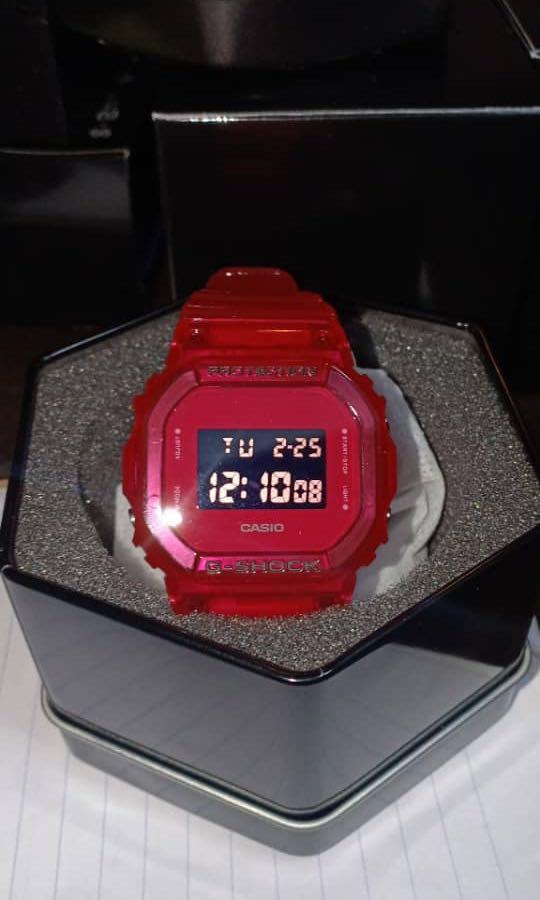 G shock petak merah hot sale
