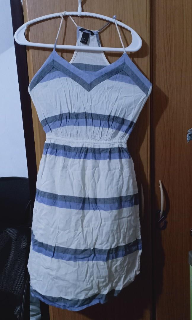 H&M White with Blue Striped Dress (Category: Dresses) located in Antipolo. Submitted by unclogged (Listing ID 279936005, Image 1). Description: H&M White with Blue Striped Dress Halos hindi po nagamit RFS: bawas damit.