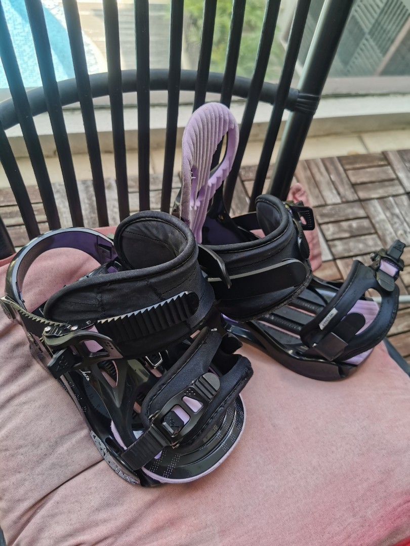 Womens small snowboard bindings clearance