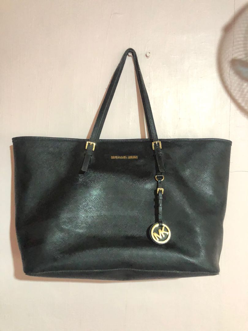 Michael Kors carry all tote bag large size, Luxury, Bags & Wallets on