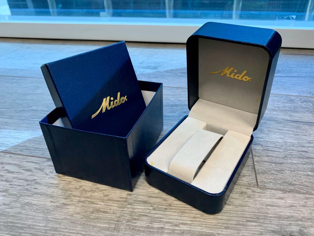 Mido watch box (Category: Women's Watches) located in Singapore. Submitted by lesbleus (Listing ID 279860708, Image 1). Description: Original Mido watch individual gift box New/unused, minor stains due to age 1 pack consisting 6 boxes for $25 If you buy 2 packs (12 boxes), price is $40 Price is NOT negotiable, SORRY Must self collect, Thanks.