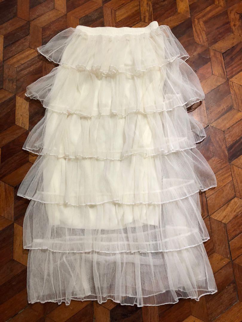 Tulle Layered Skirt (Category: Skirts) located in Las Pinas. Submitted by labellaizzy (Listing ID 279903766, Image 2). Description: .