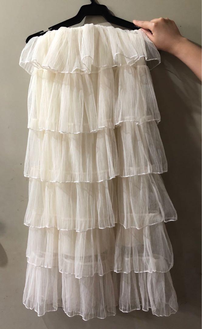 Tulle Layered Skirt (Category: Skirts) located in Las Pinas. Submitted by labellaizzy (Listing ID 279903766, Image 1). Description: .