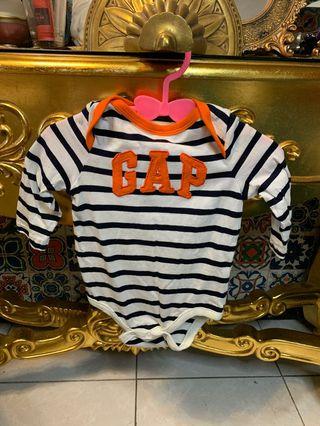 GAP薄長袖包屁衣