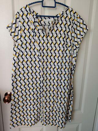 Very elegant and simple preloved maternity dress