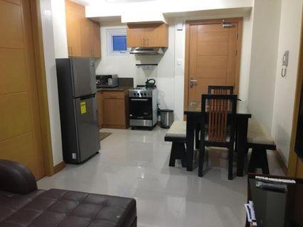 Fully furnished 2BR bedrooms condo in BGC for rent Trion near Sm Aura