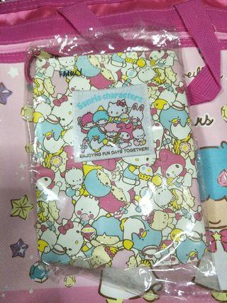 Sanrio family sling zip bag