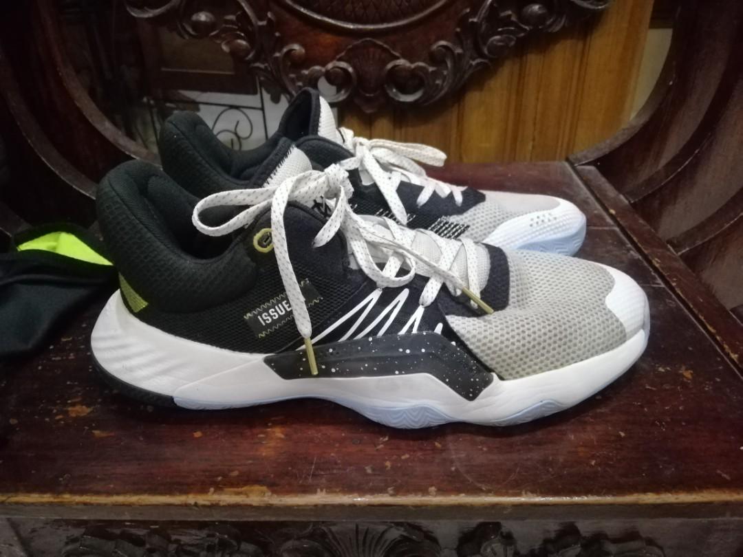 donovan mitchell kobe shoes