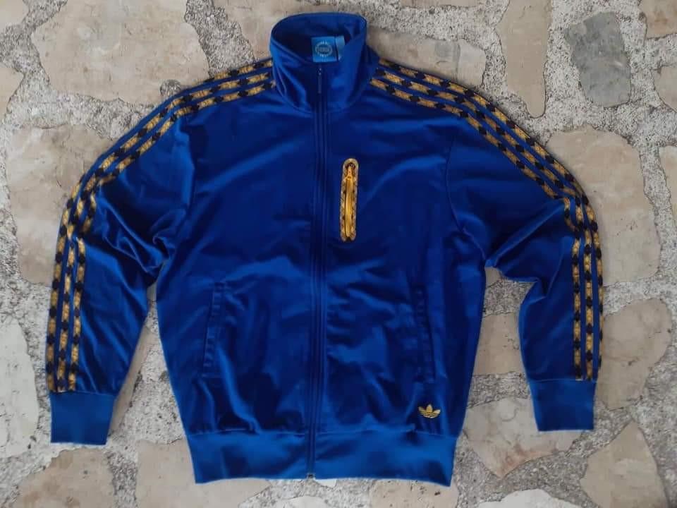 Adidas Track Jacket 3 Stripes Trefoil (Category: Activewear) located in Quezon City. Submitted by ytwojsteve (Listing ID 280014807, Image 1). Description: No issue Di pa nagamit galing us padala samen. Size 21.5 x 26x5 Meetups: Qc area Pwede shipping basta handle mo fee.