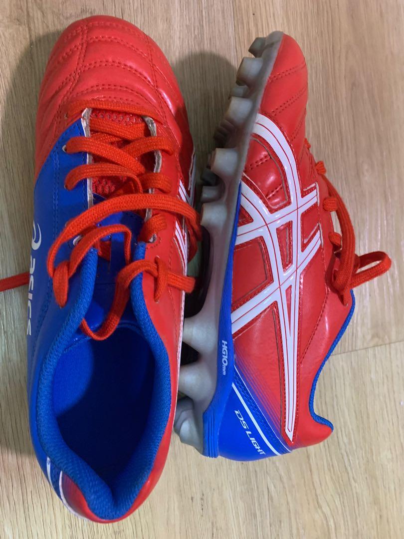 Asics touch hotsell football boots