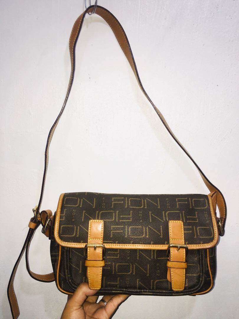 FION SLING BAG New