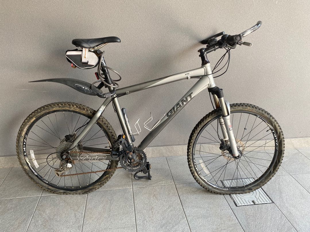 Giant XTC 4.5 Mountain Bike Sports Equipment Bicycles Parts