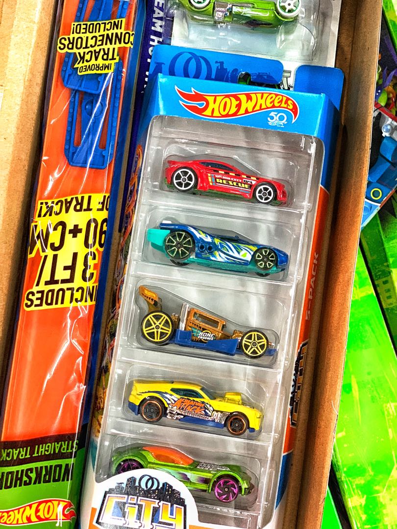 Hot Wheels City Toys Collectibles Mainan Di Carousell
