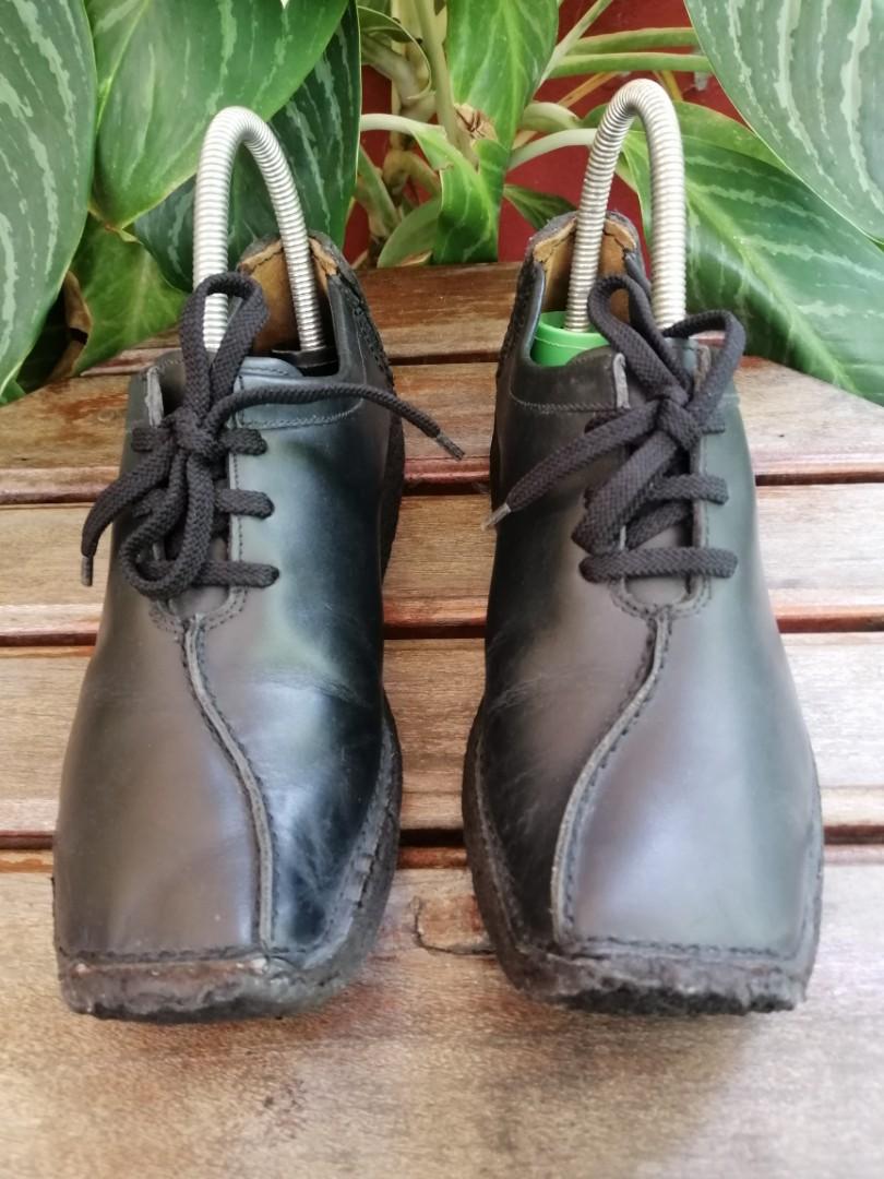 Clarks portugal hotsell