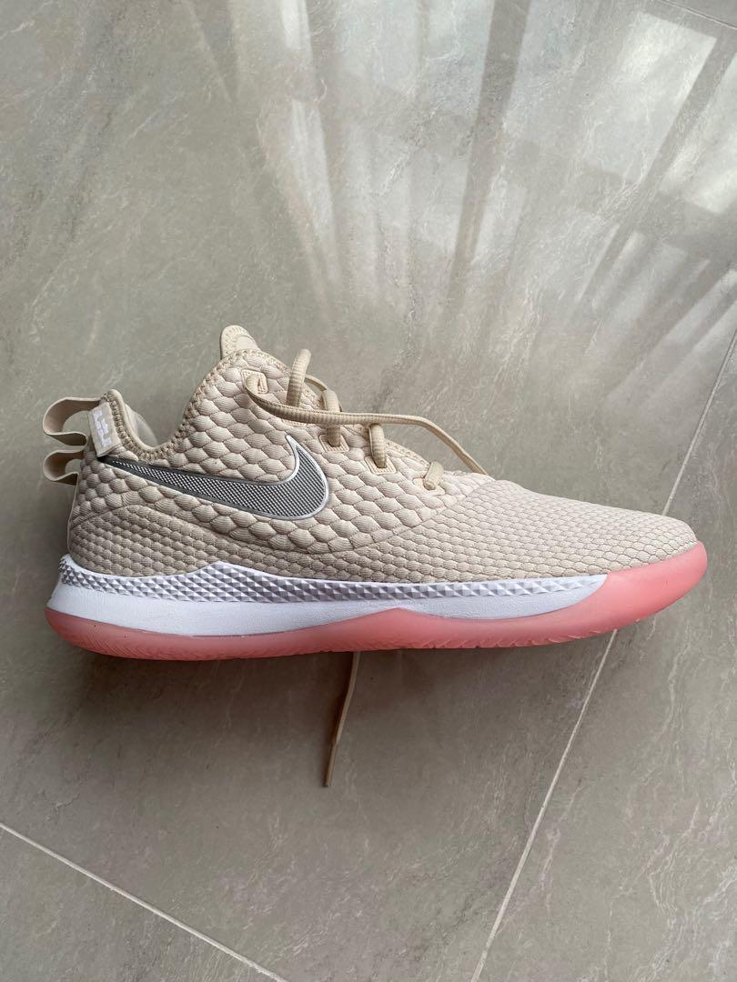 Lebron witness clearance 3 pink sole