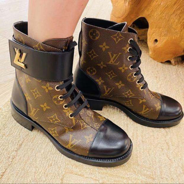 Støt Megalopolis pengeoverførsel Louis Vuitton wonderland flat ranger boots, Women's Fashion, Footwear,  Boots on Carousell