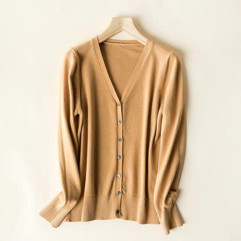 Plus Size Cardigan G Women S Fashion Clothes Outerwear On Carousell