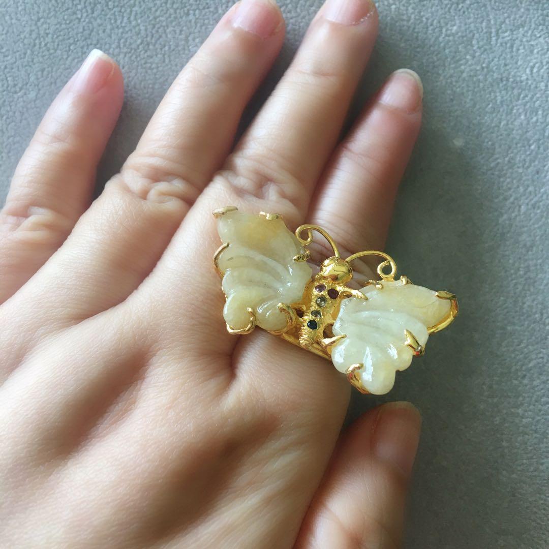 SOLD Vintage untreated jade butterfly ring Luxury