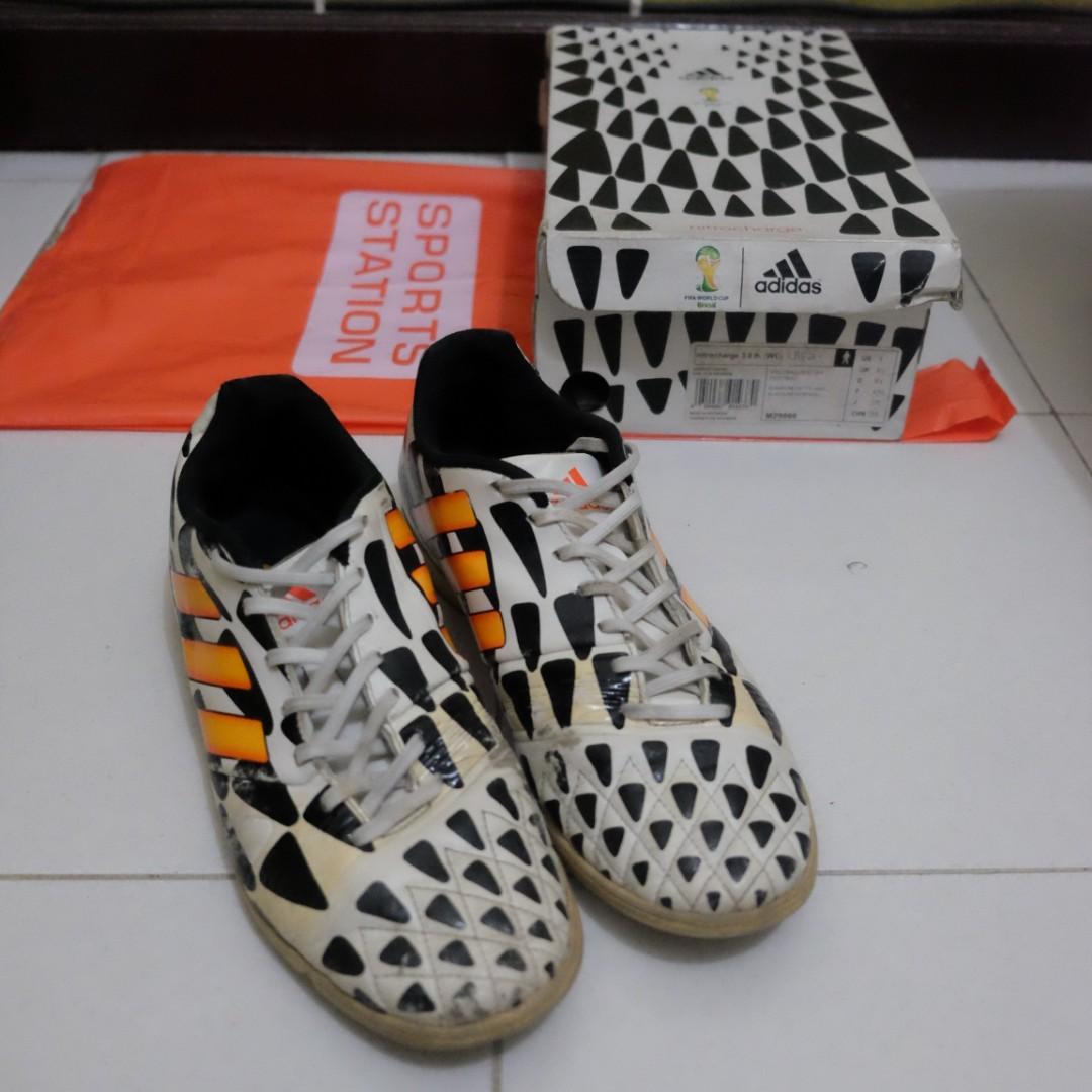Sepatu futsal adidas online nitrocharge hitam polos